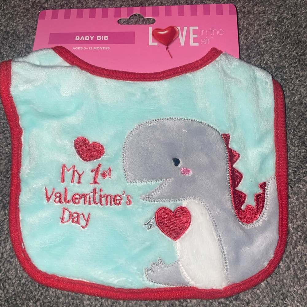 Brand New Baby Boy My 1st Valentine’s Day Feeding Bib Dinosaur Soft & Cute!